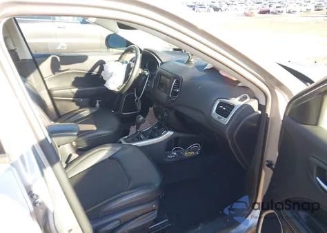 2019 Jeep Compass Latitude 4X4 from USA, damaged, VIN 3C4NJDBB5KT735247